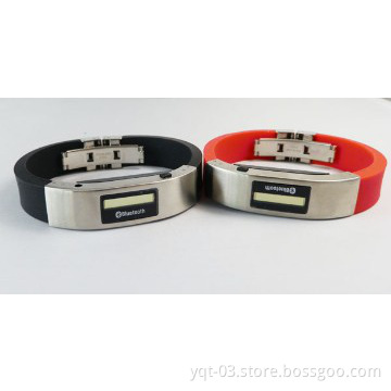 Waterproof power bluetooth charm bracelet with caller\'s ID display